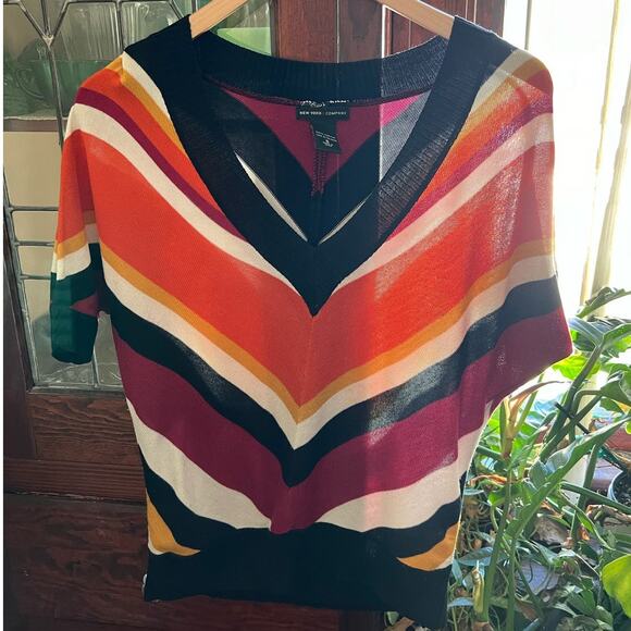 Y2K Vintage New York & Company Chevron Stripe Sweater Top Size S V-Neck Preppy - Picture 11 of 17